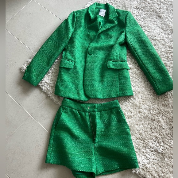 Gorgeous green lined jacket +shorts - Picture 2 of 5